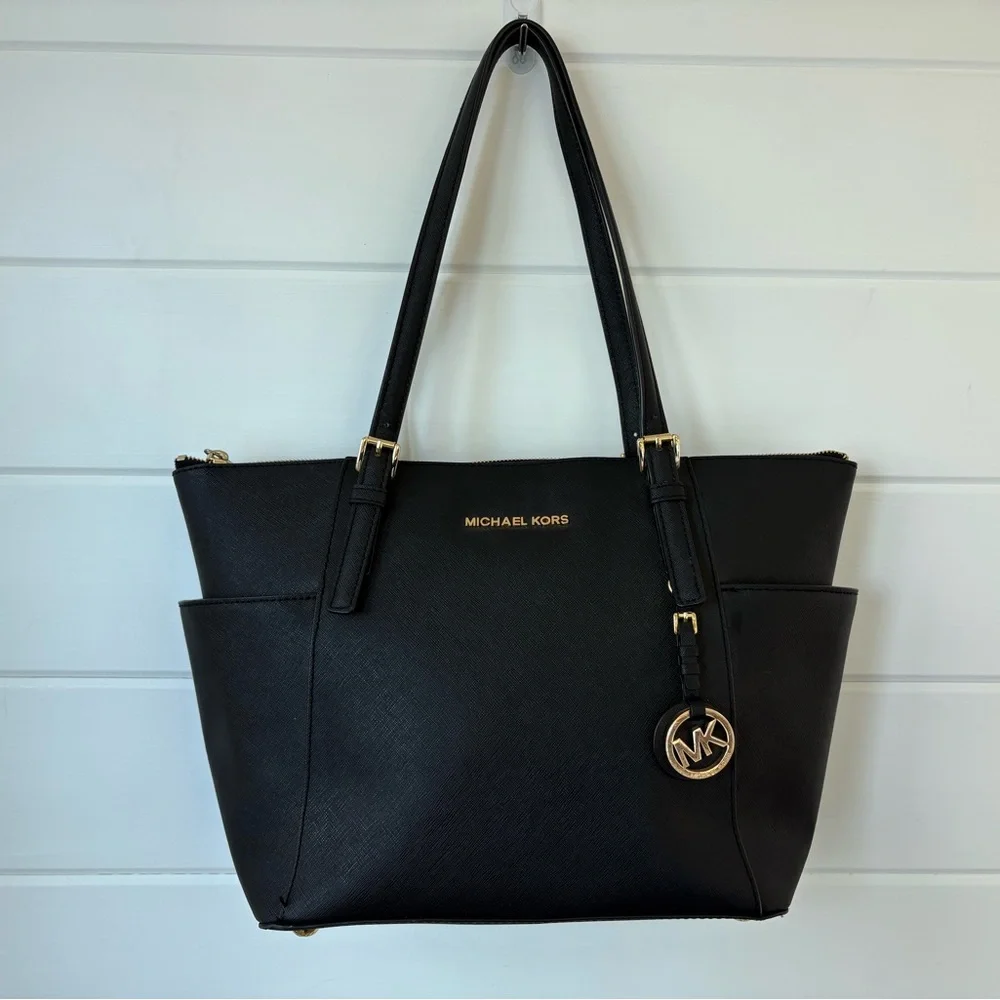 Michael Kors Charlotte Large Saffiano Leather Top-Zip
Tote Bag - Picture 2 of 6